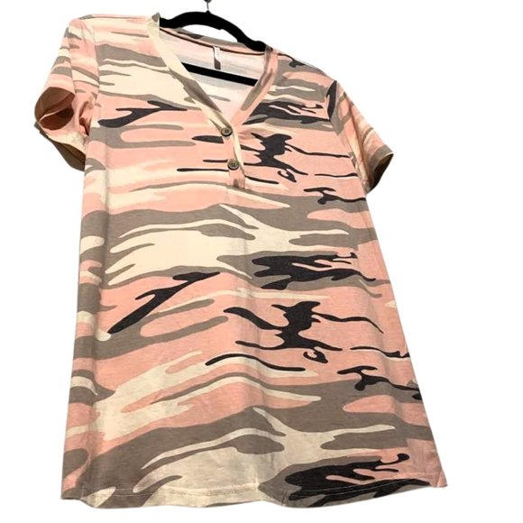 BISHUIGE Pink Camo Henley Tunic Top Size M Button V-Neck Stretch Casual Tee - Picture 3 of 10